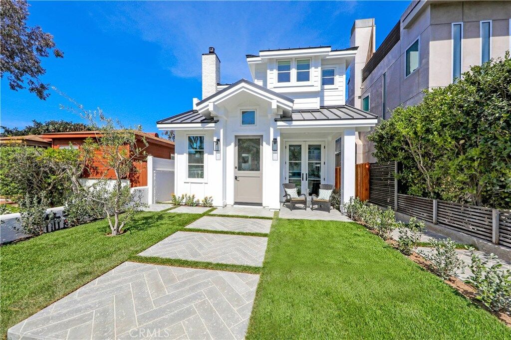 Property Photo: 503 Poinsettia Avenue CA 92625