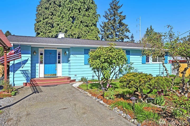 Property Photo:  9421 11th Ave SW  WA 98106 