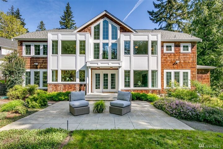 Property Photo: 10417 NE Puget Bluff Lane WA 98110