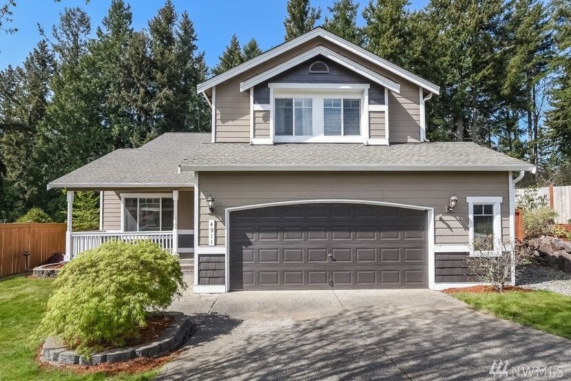 Property Photo: 4911 Highland Court SE WA 98092