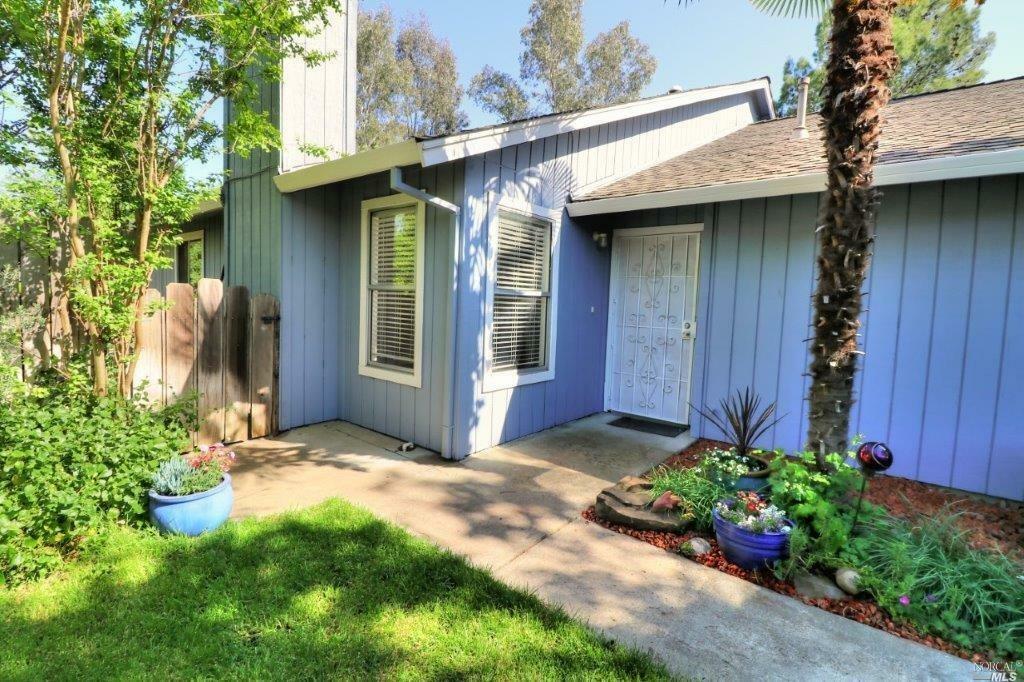 Property Photo:  105 Caselli Court  CA 95694 