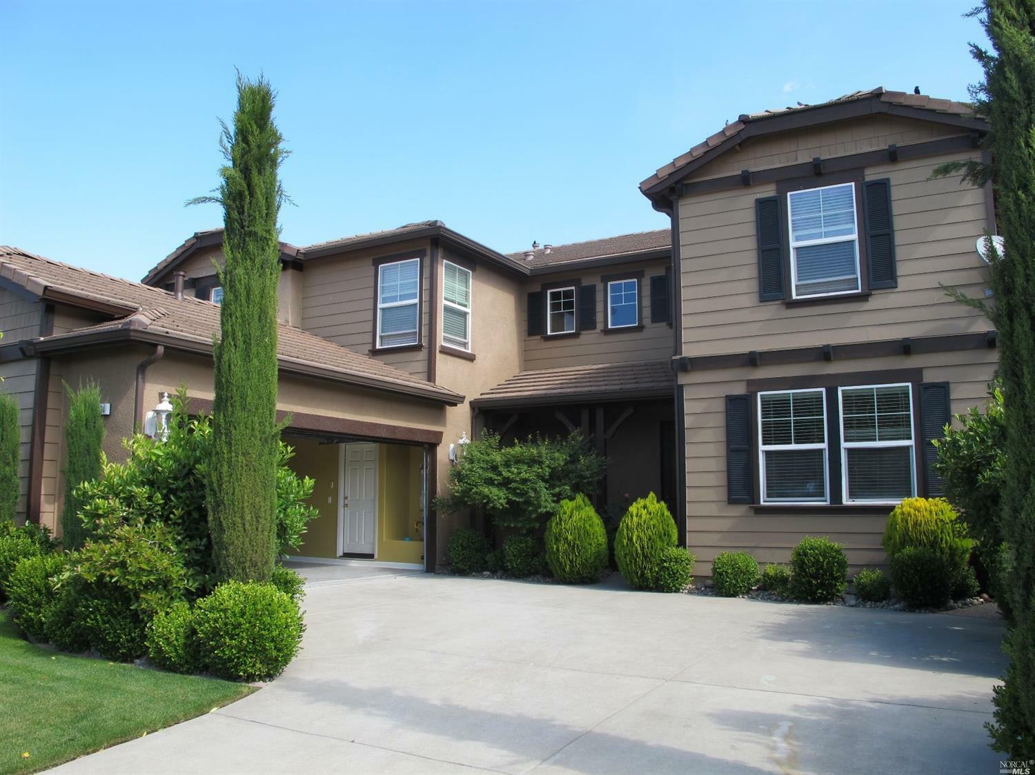 Property Photo:  2424 Pheasant Hollow Drive  CA 95691 