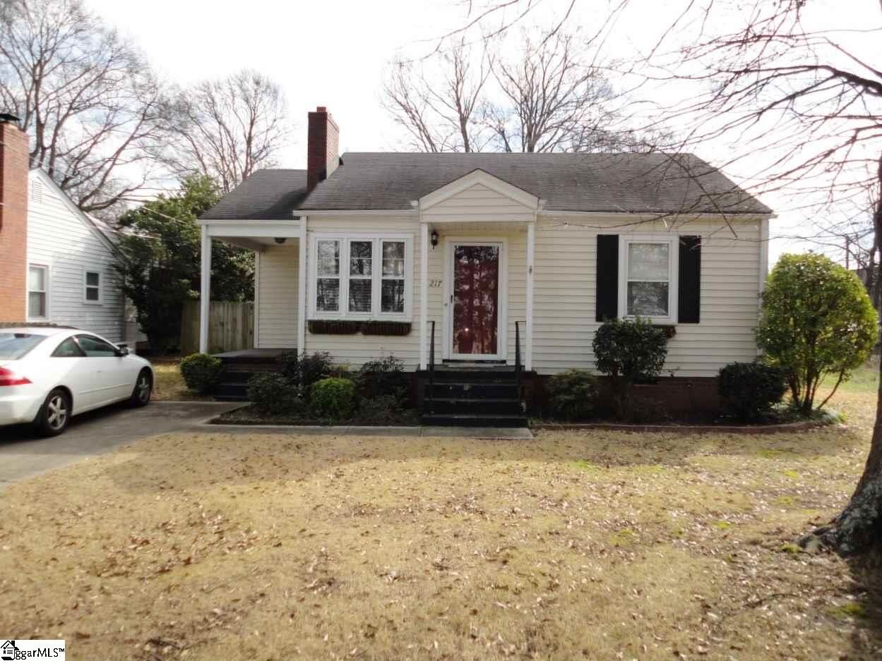 Property Photo: 217 Landwood Avenue SC 29607