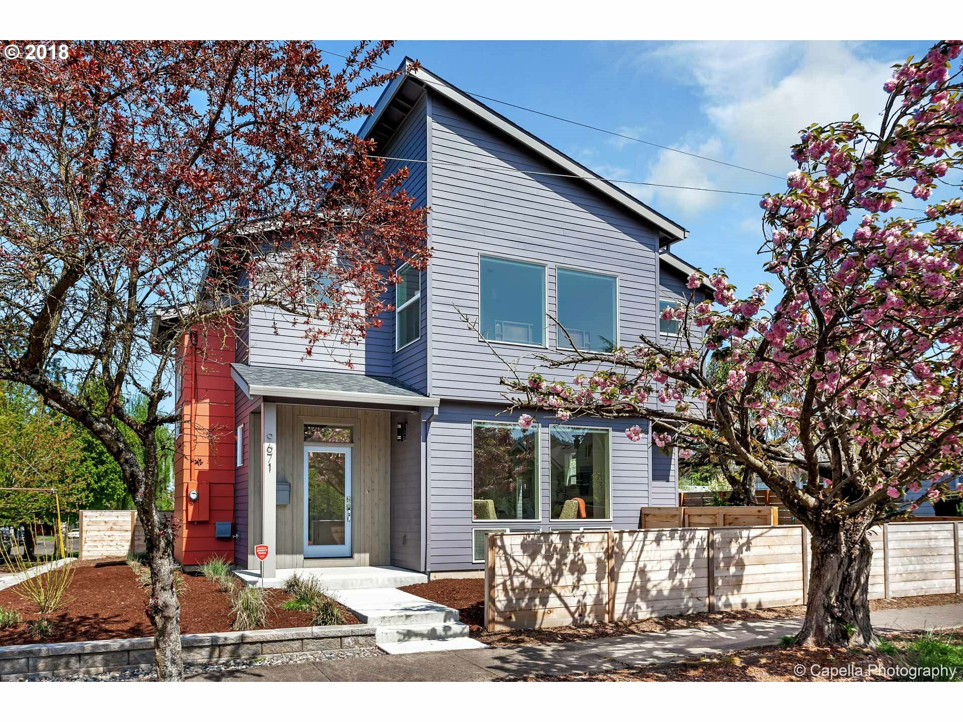 Property Photo: 9671 N Central St OR 97203