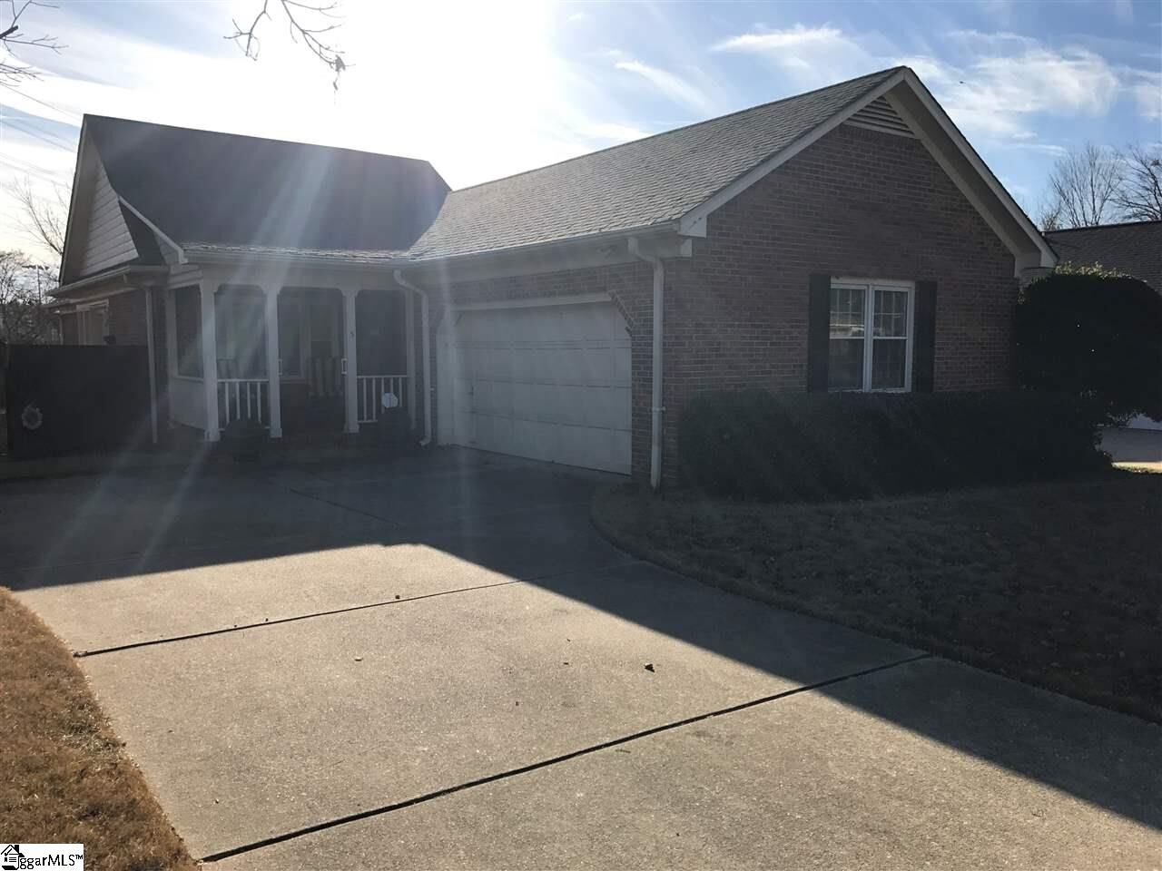 Property Photo:  5 Parkins Place  SC 29607