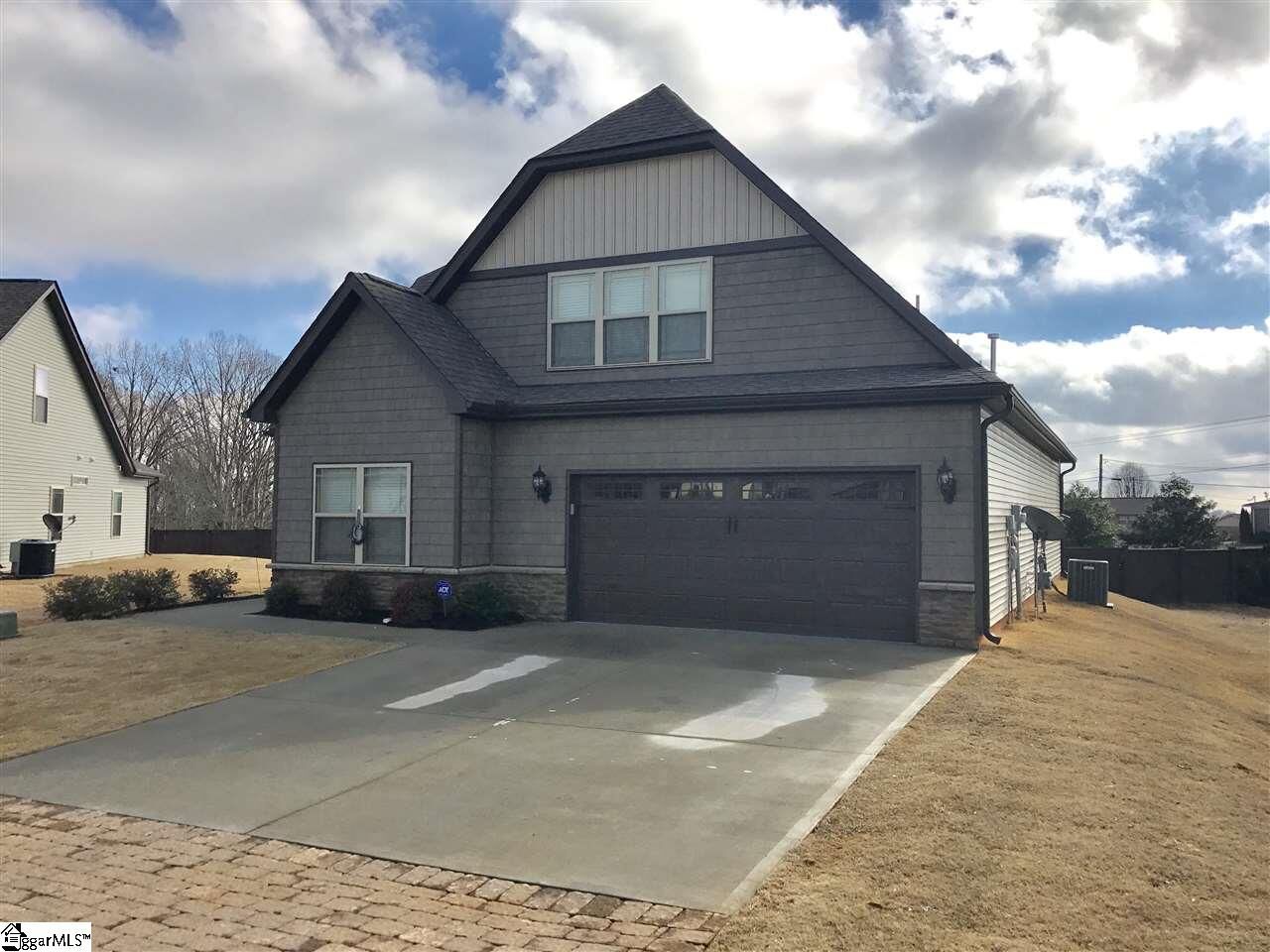 Property Photo:  104 Redbay Court  SC 29640 