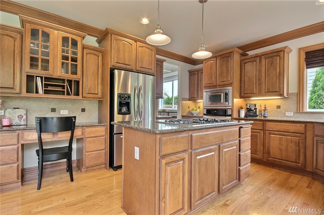 Property Photo: 27510 254th Wy SE WA 98038