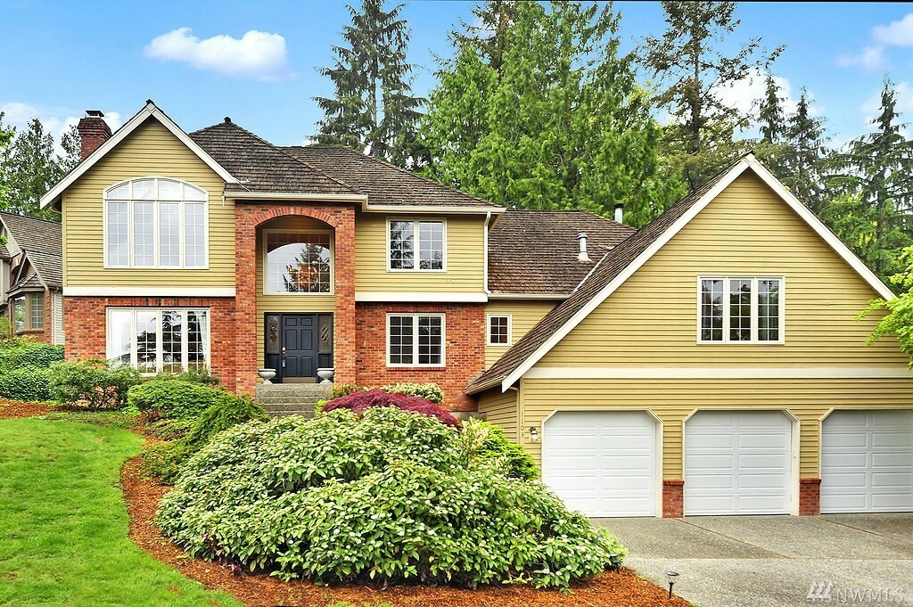 Property Photo: 1103 245th Ave NE WA 98074