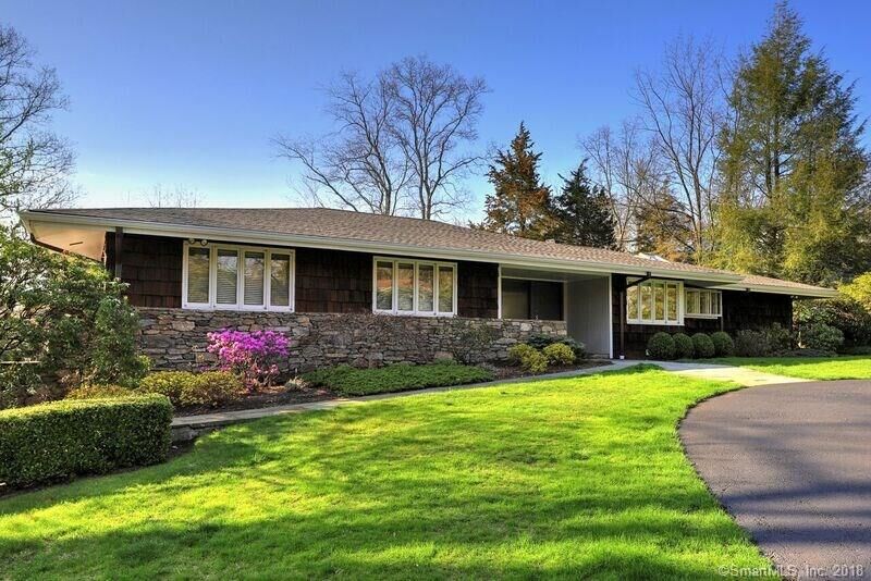 Property Photo: 70 Golfview Terrace CT 06825