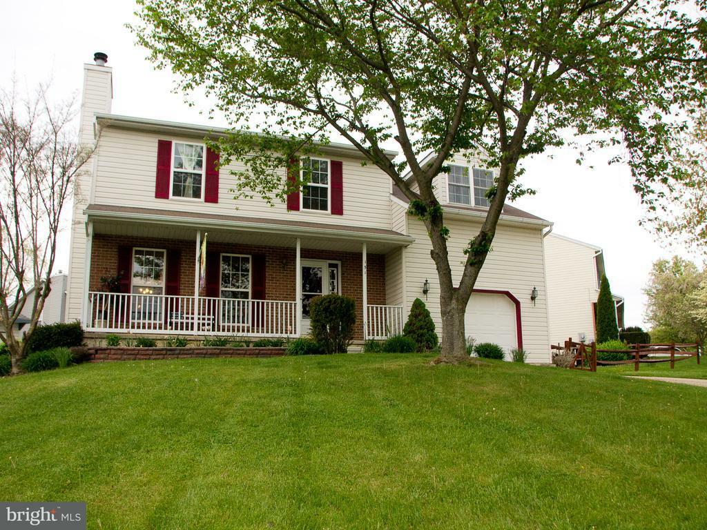 Property Photo:  151 Pheasant Run Lane  PA 17331 