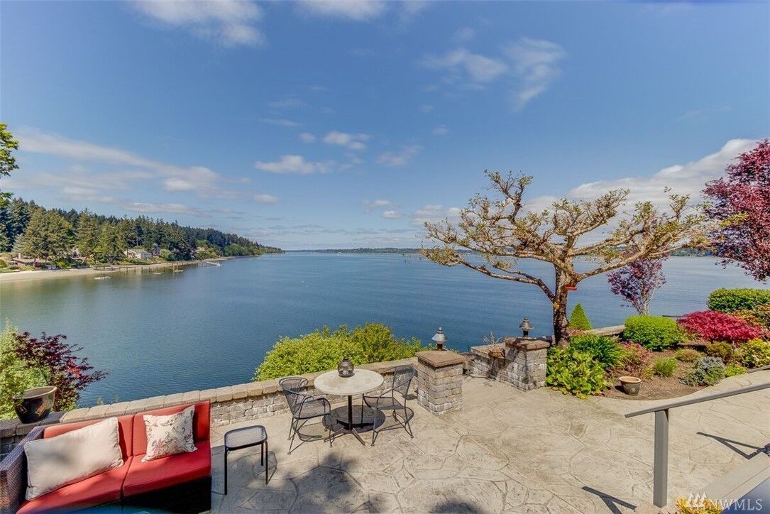 Property Photo:  3312 French Loop NW  WA 98502 