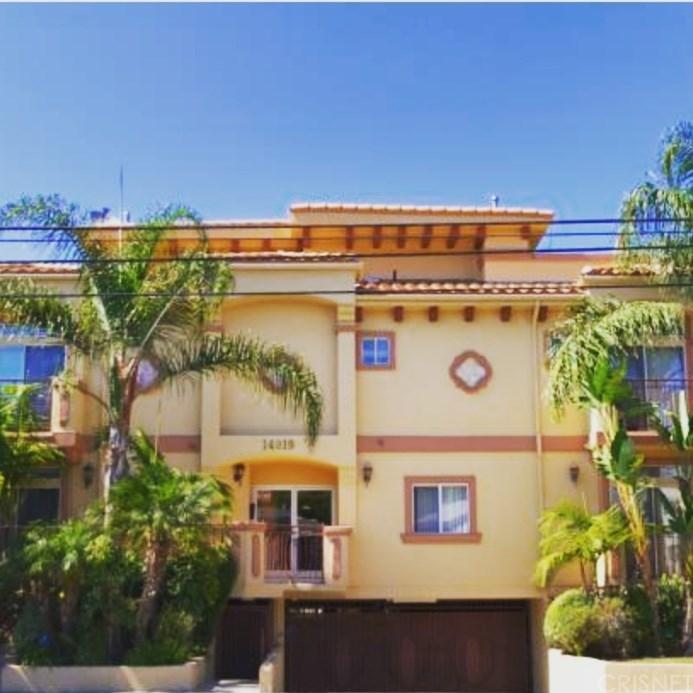 Property Photo: 14819 Magnolia Boulevard #5 CA 91403