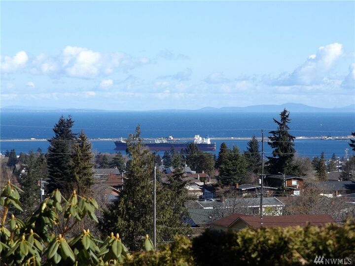 Property Photo:  2818 S Cherry St  WA 98362 