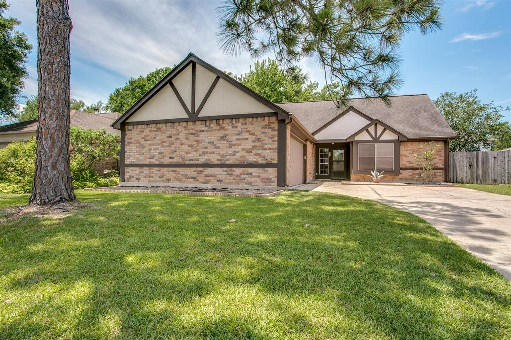 Property Photo: 303 Lochnell Drive TX 77062