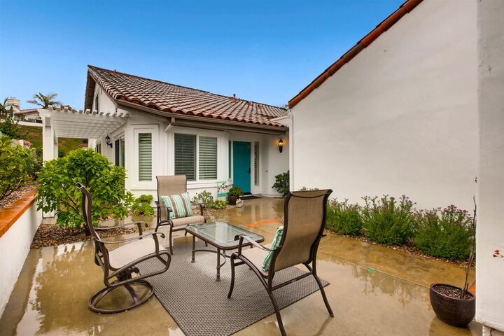Property Photo:  5019 Alicante Way  CA 92056 