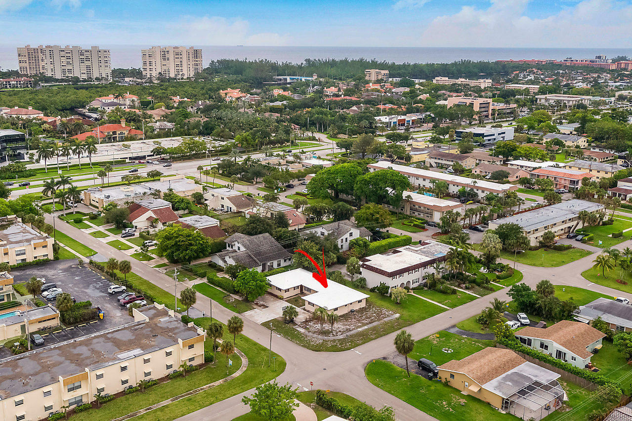 Property Photo:  500 NE 48th Street  FL 33431 