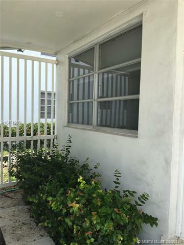 Property Photo:  1830 McKinley St 5  FL 33020 