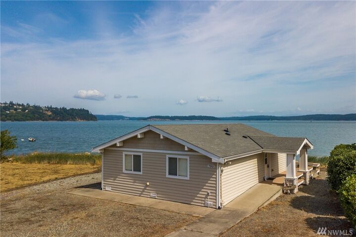 Property Photo: 793 Shorecrest Dr WA 98277