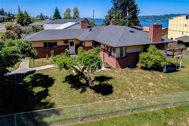 Property Photo:  11024 Forest Ave S  WA 98178 