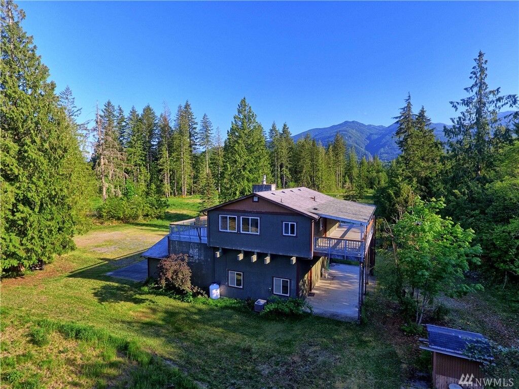 Property Photo: 8064 Ronald Ave WA 98237