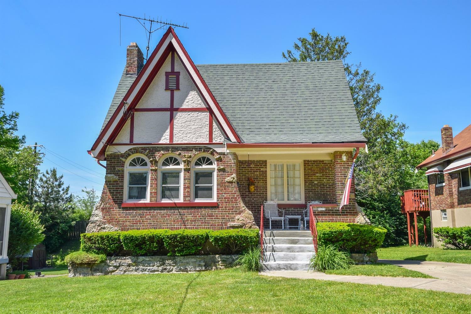 Property Photo: 5028 Casa Loma Boulevard OH 45238
