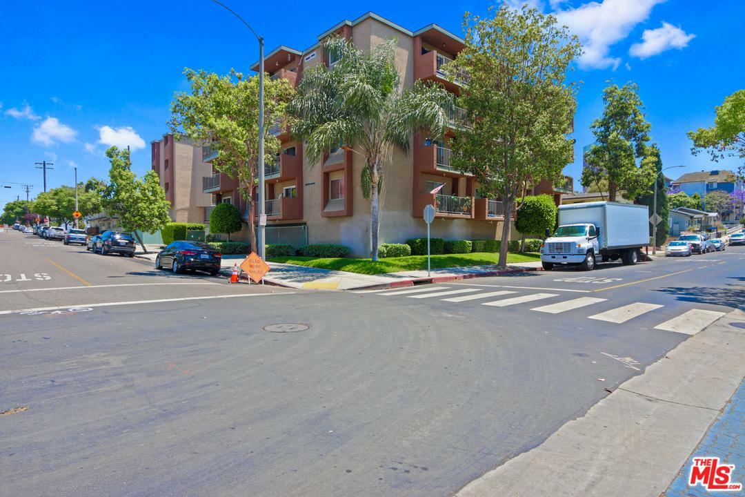 Property Photo:  460 Golden Ave 206  CA 90802 