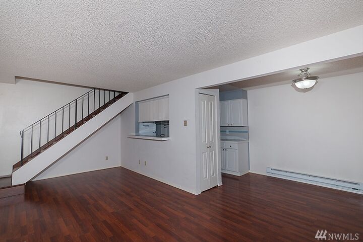 Property Photo: 2804 Garden Ct Apt B WA 98388