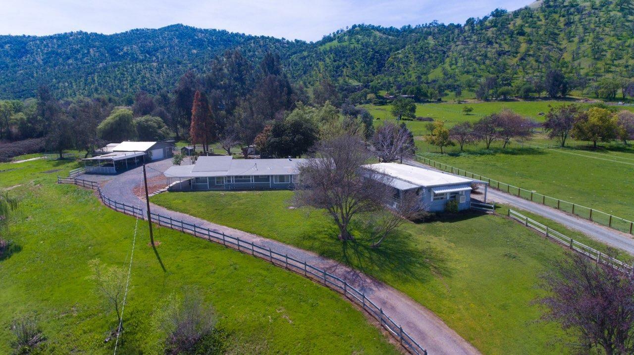 Property Photo: 33341 Globe Drive CA 93265