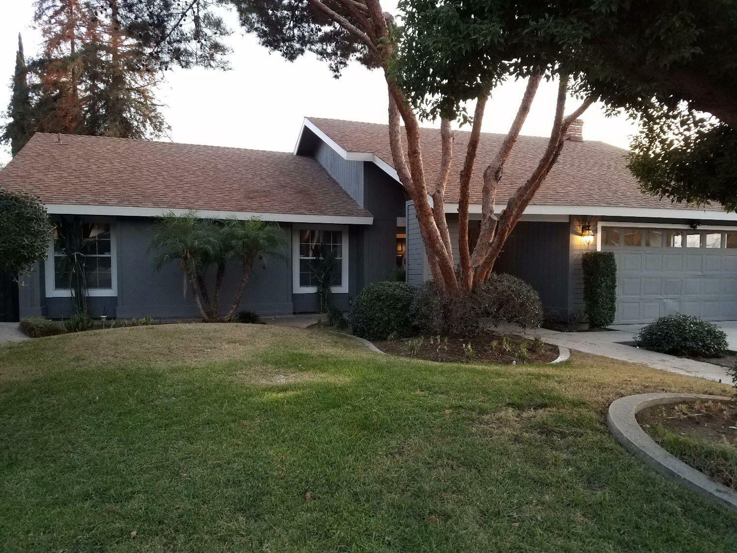 Property Photo:  800 E Northridge Drive  CA 93618 