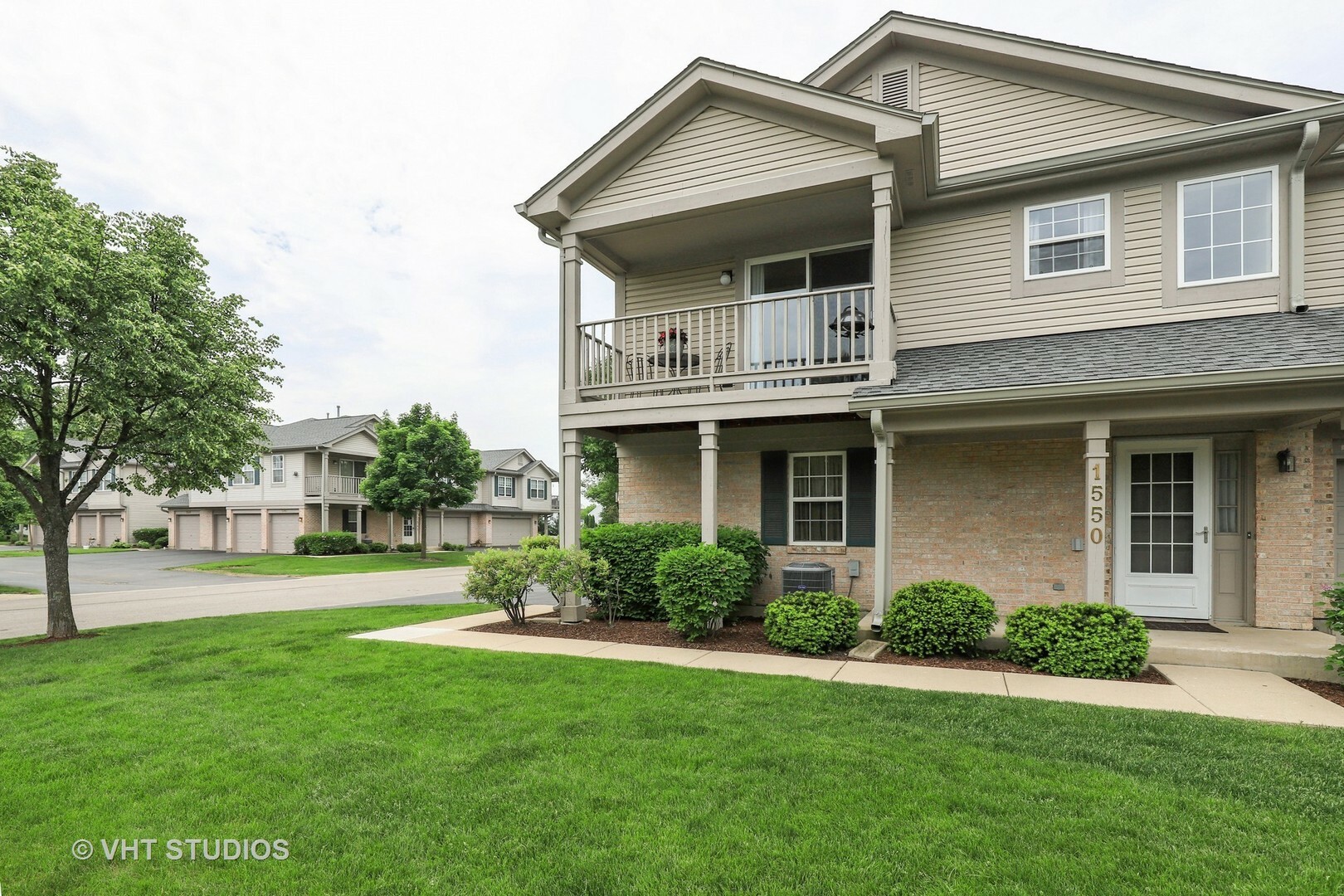 Property Photo:  1550 Auburn Lane 1550  IL 60031 