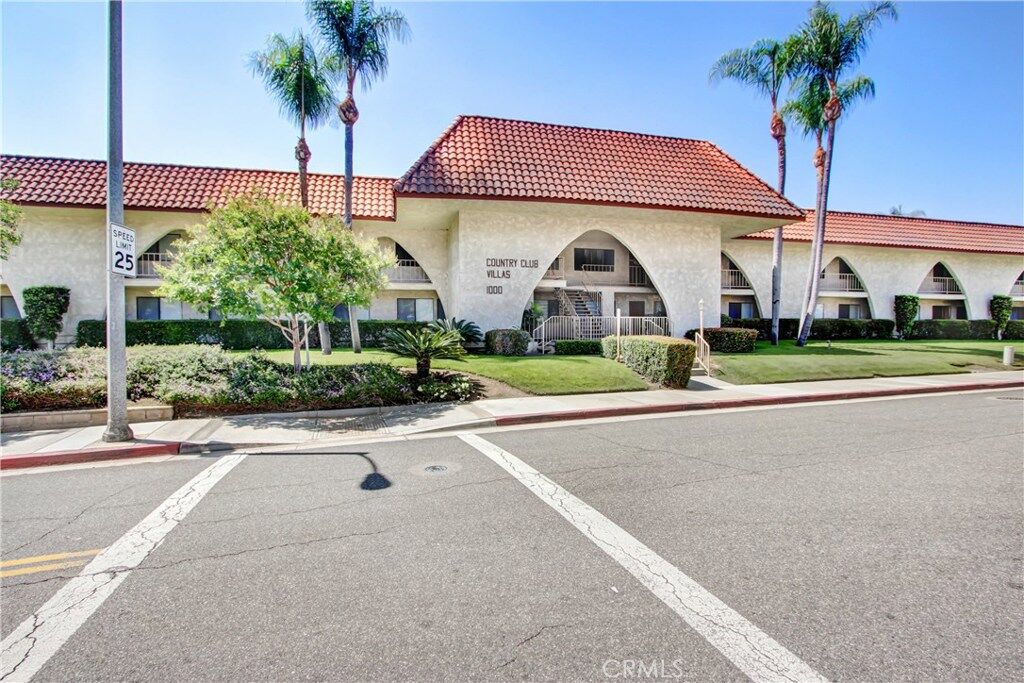 Property Photo: 1000 Central Avenue 14 CA 92507