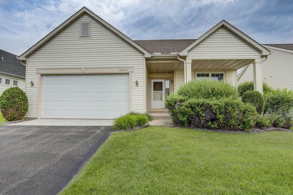 16913 89th Place N  Maple Grove MN 55311 photo