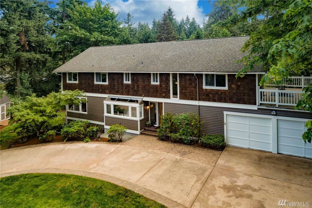 Property Photo:  16635 SE 18th St  WA 98008 