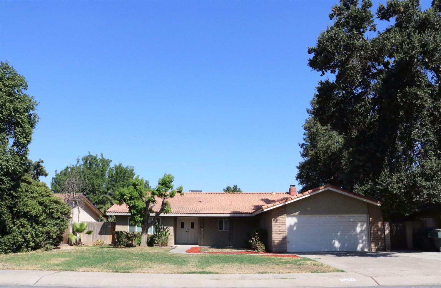 Property Photo:  3434 W Coppola Avenue  CA 93277 