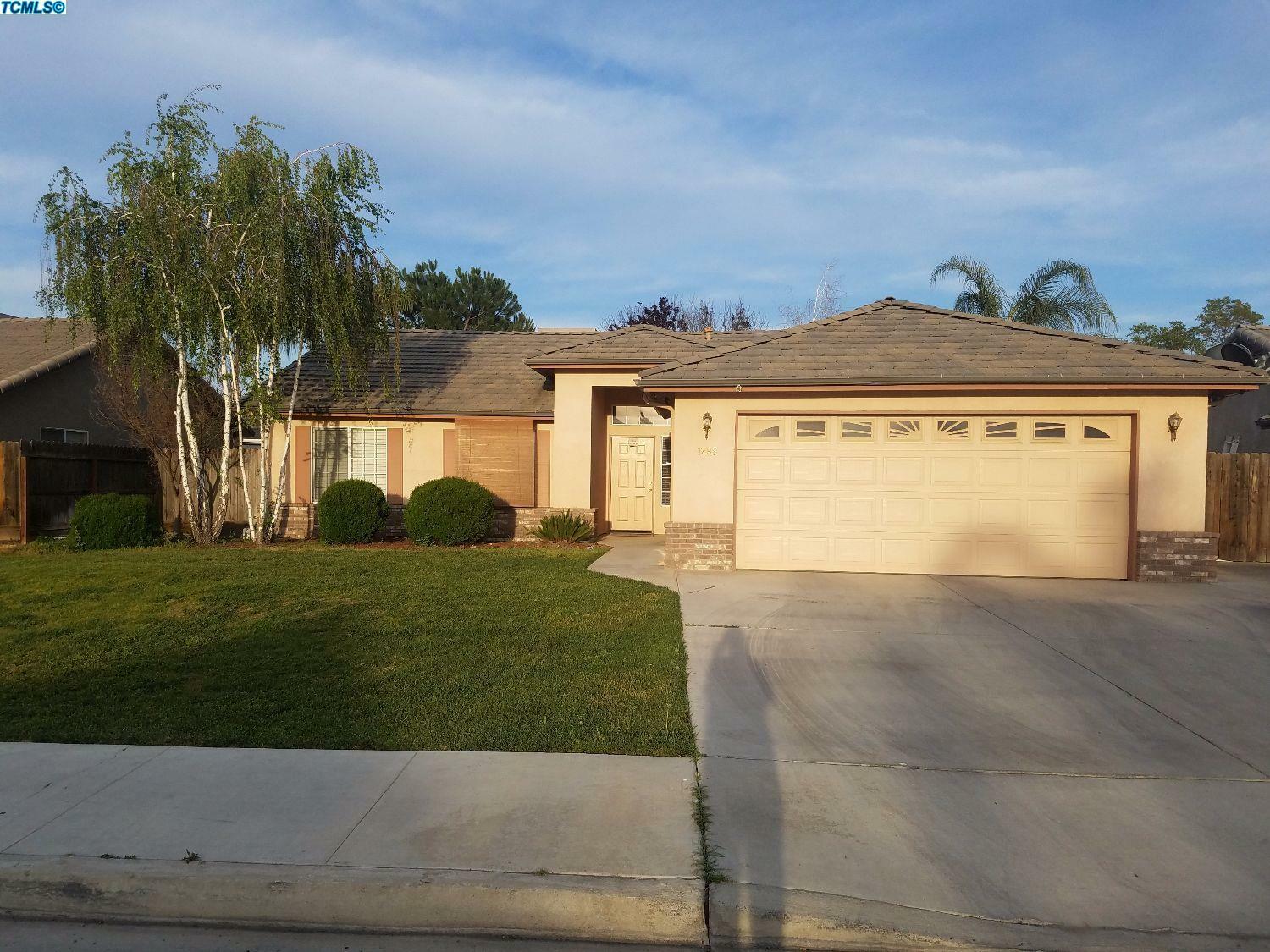 1298 Salisbury Street  Porterville CA 93257 photo