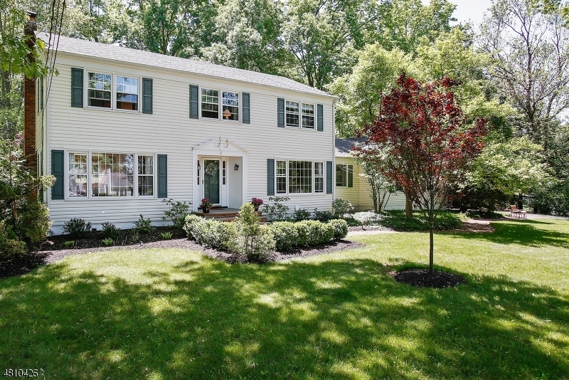 Property Photo: 4 Heather Hill Way NJ 08807