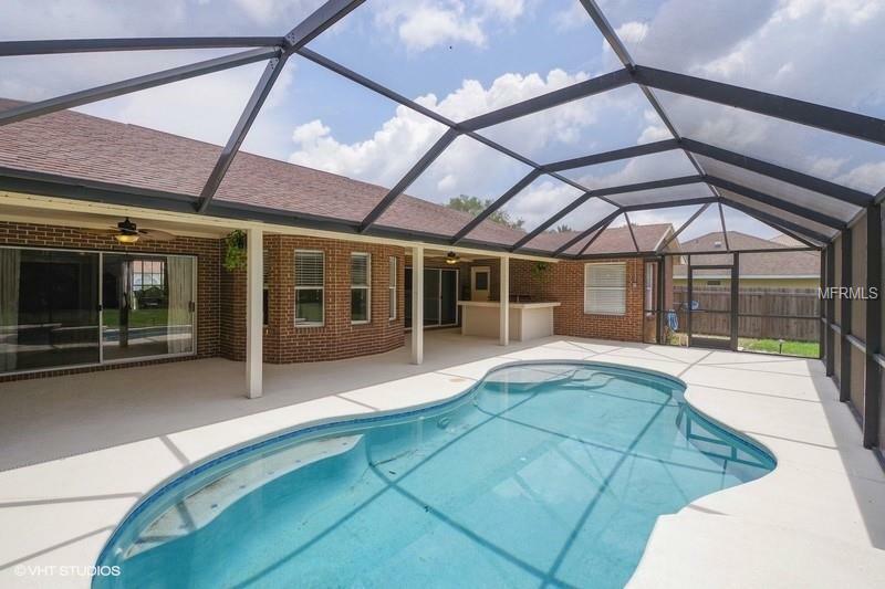 Property Photo:  471 N Pine Meadow Drive  FL 32713 