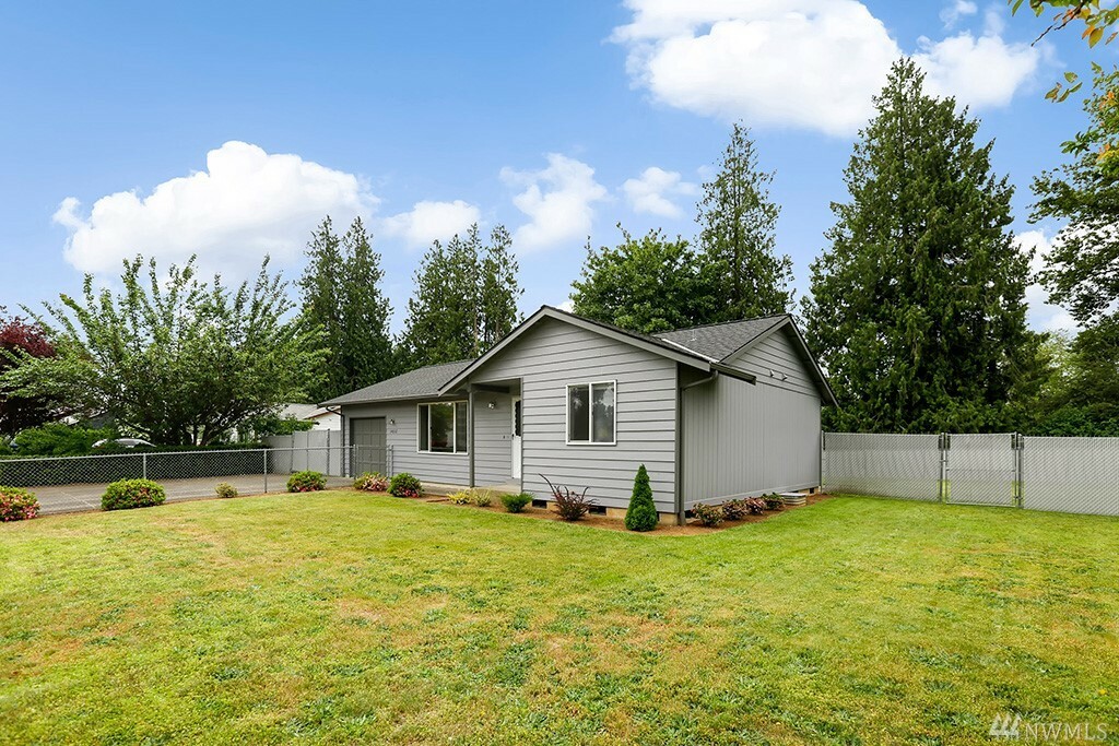 Property Photo:  14032 57th Ave NE  WA 98271 