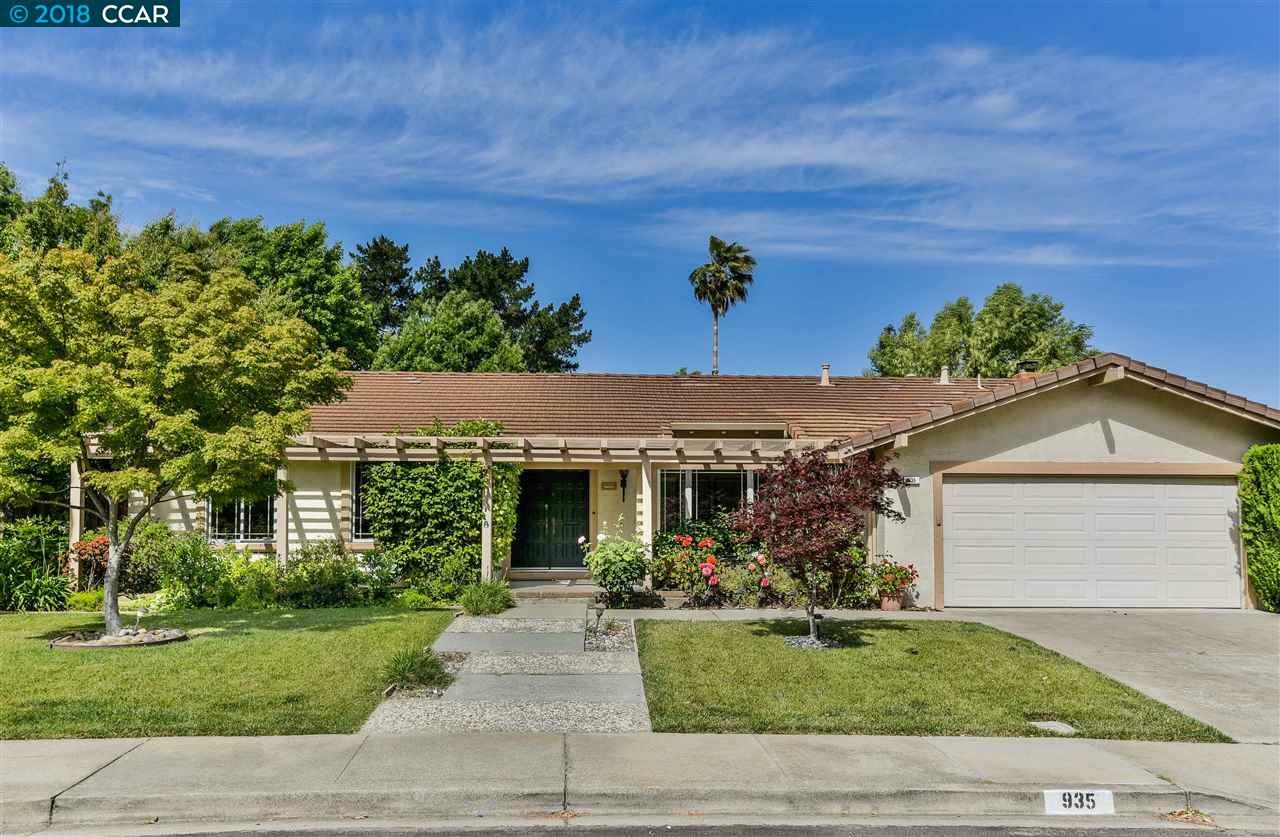 Property Photo: 935 Cheyenne Dr CA 94598