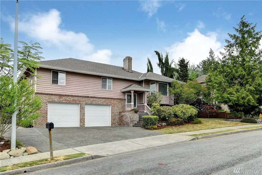 Property Photo:  6921 62nd Place NE  WA 98270 