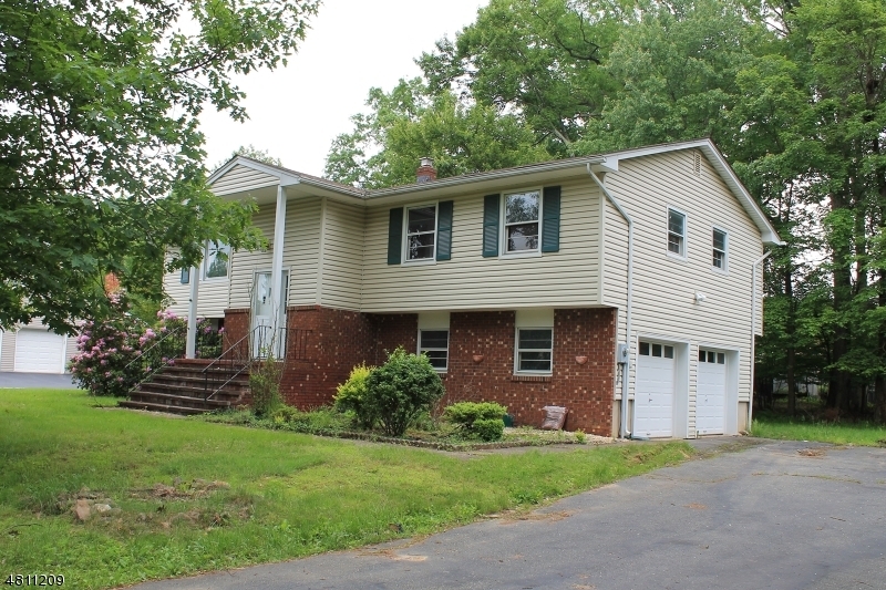 Property Photo:  8 Whitegate Road  NJ 07876 