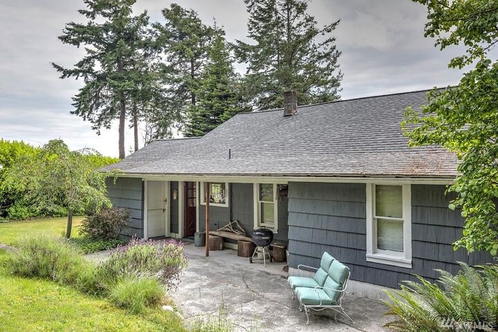 Property Photo: 1749 Northbluff Rd WA 98253