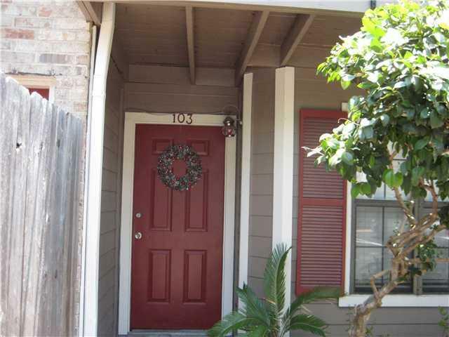 Property Photo:  2907 Pearl Street 103  TX 78705 