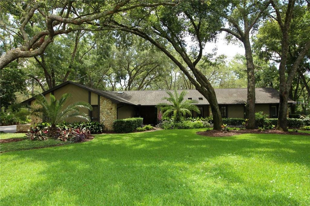 Property Photo:  111 W Greentree Lane  FL 32746 