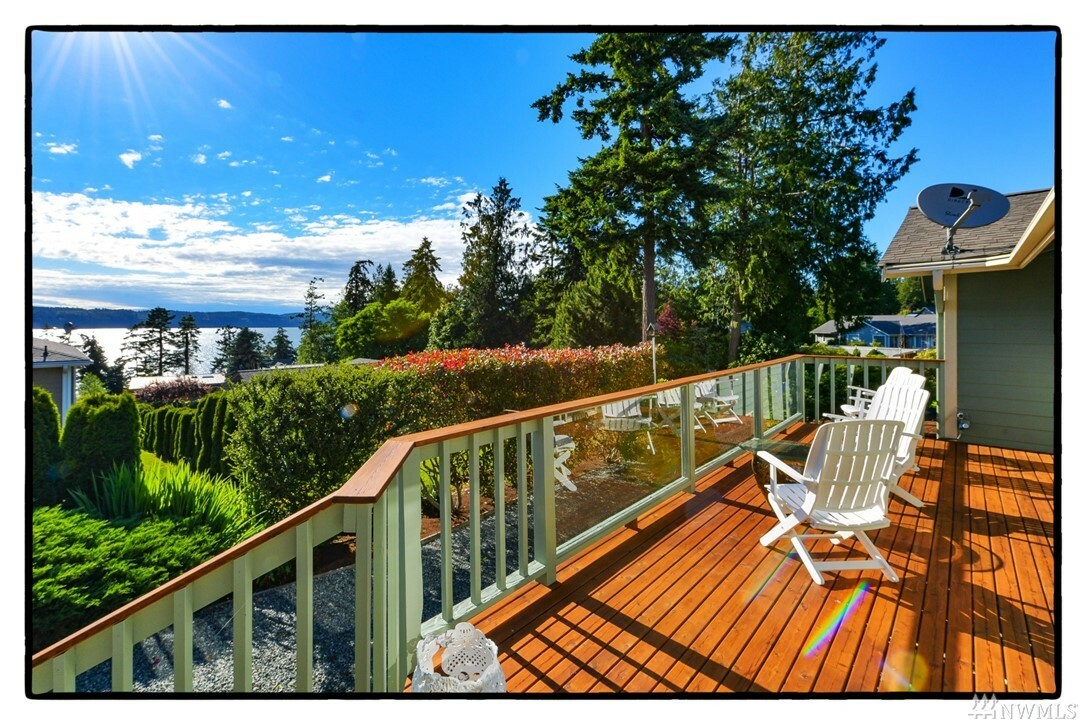 Property Photo:  755 Tillamuk Dr  WA 98257 