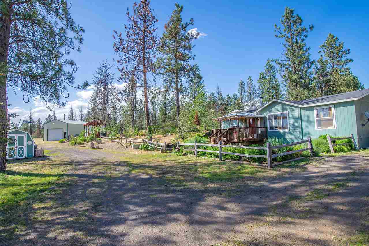 Property Photo:  24533 S Pine Springs Rd  WA 99004 