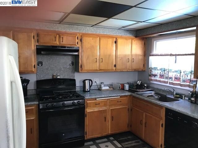 Property Photo:  176 California Ave  CA 94577-2714 
