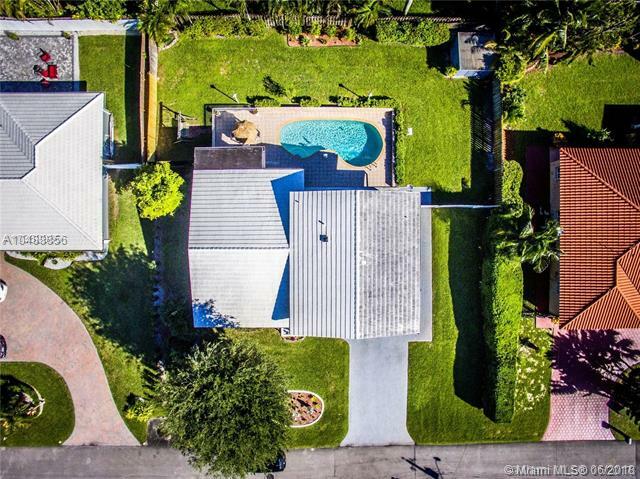 Property Photo: 6831 Winged Foot Dr FL 33015