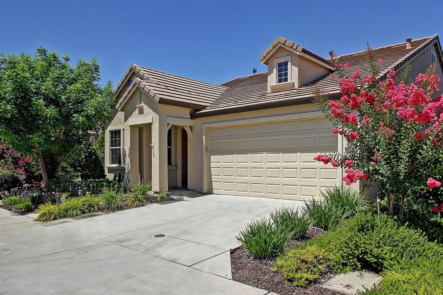 Property Photo: 1521 Marseille Lane CA 95747