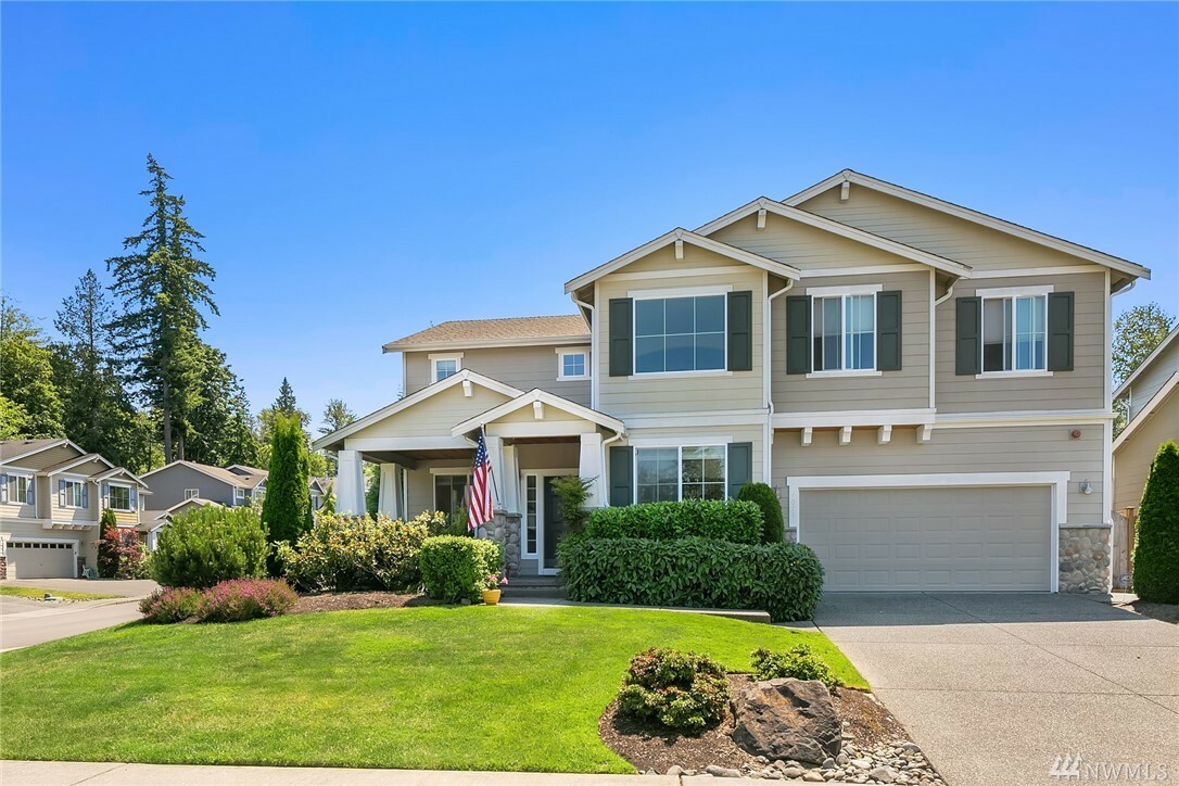 Property Photo: 1075 Ridge St WA 98275